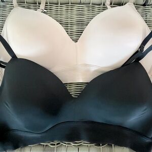 Set of two wireless bras